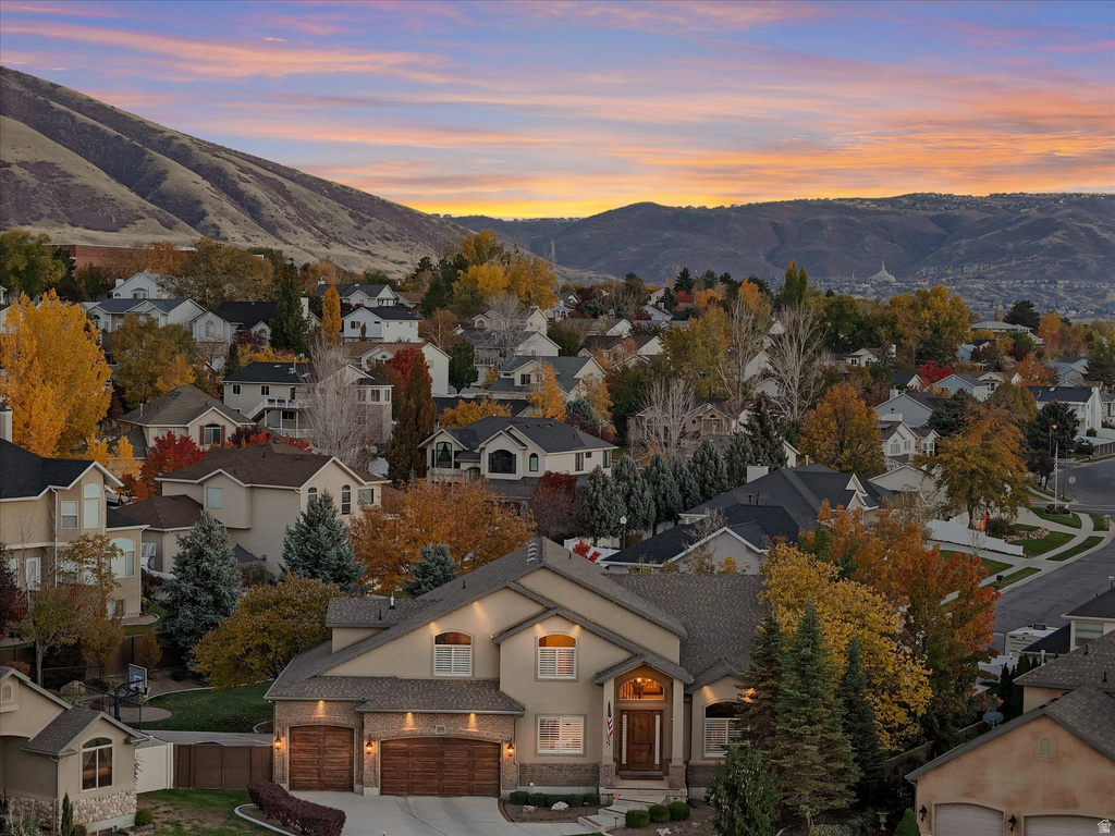 1074 E BLACK FOREST DR Sandy, UT 84094