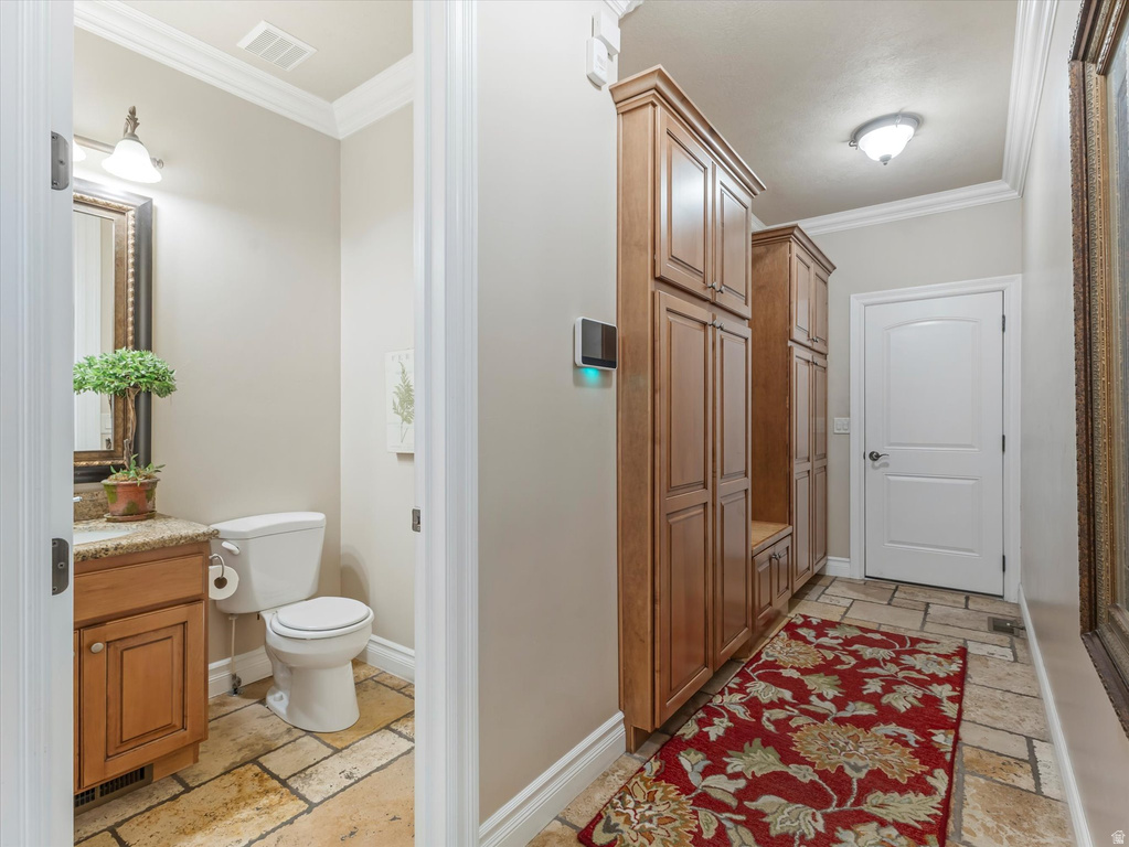 1074 E BLACK FOREST DR Sandy, UT 84094