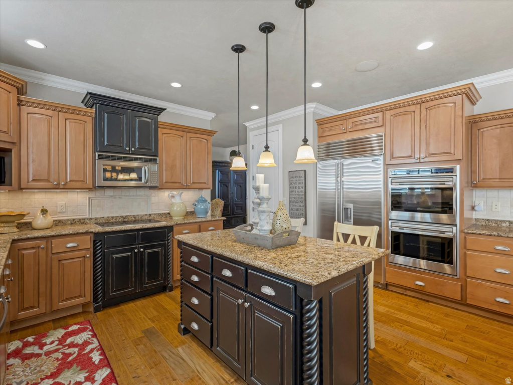 1074 E BLACK FOREST DR Sandy, UT 84094