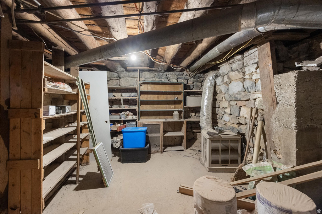 20 N MAIN ST Mona, UT 84645