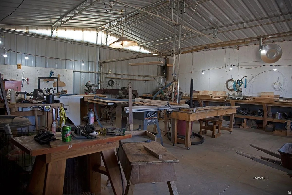 2416 N WAUNITA AVE Kanab, UT 84741