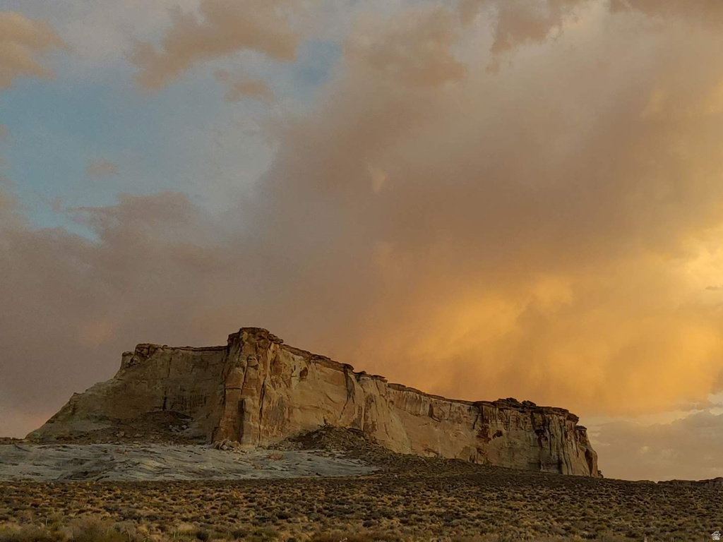 2416 N WAUNITA AVE Kanab, UT 84741