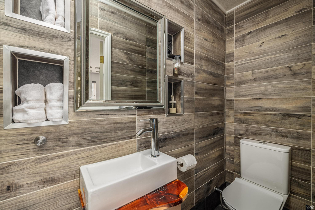 2416 N WAUNITA AVE Kanab, UT 84741