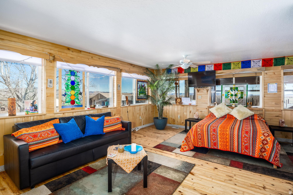 2416 N WAUNITA AVE Kanab, UT 84741