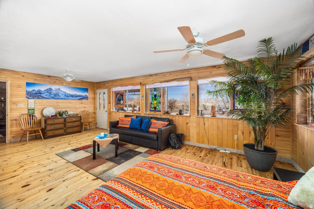 2416 N WAUNITA AVE Kanab, UT 84741