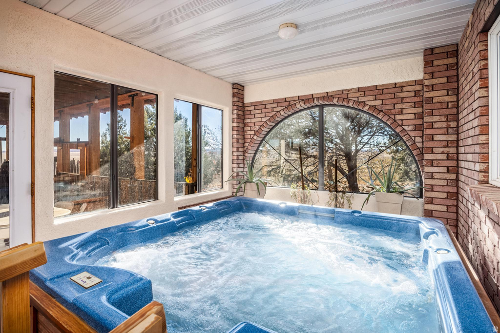 2416 N WAUNITA AVE Kanab, UT 84741