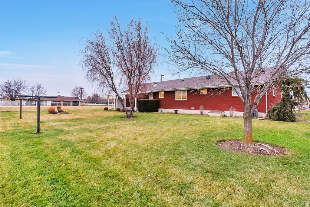 3855 W 2600 N Plain City, UT 84404