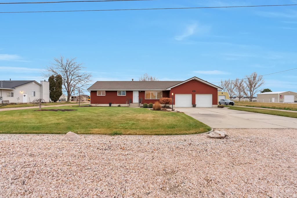3855 W 2600 N Plain City, UT 84404