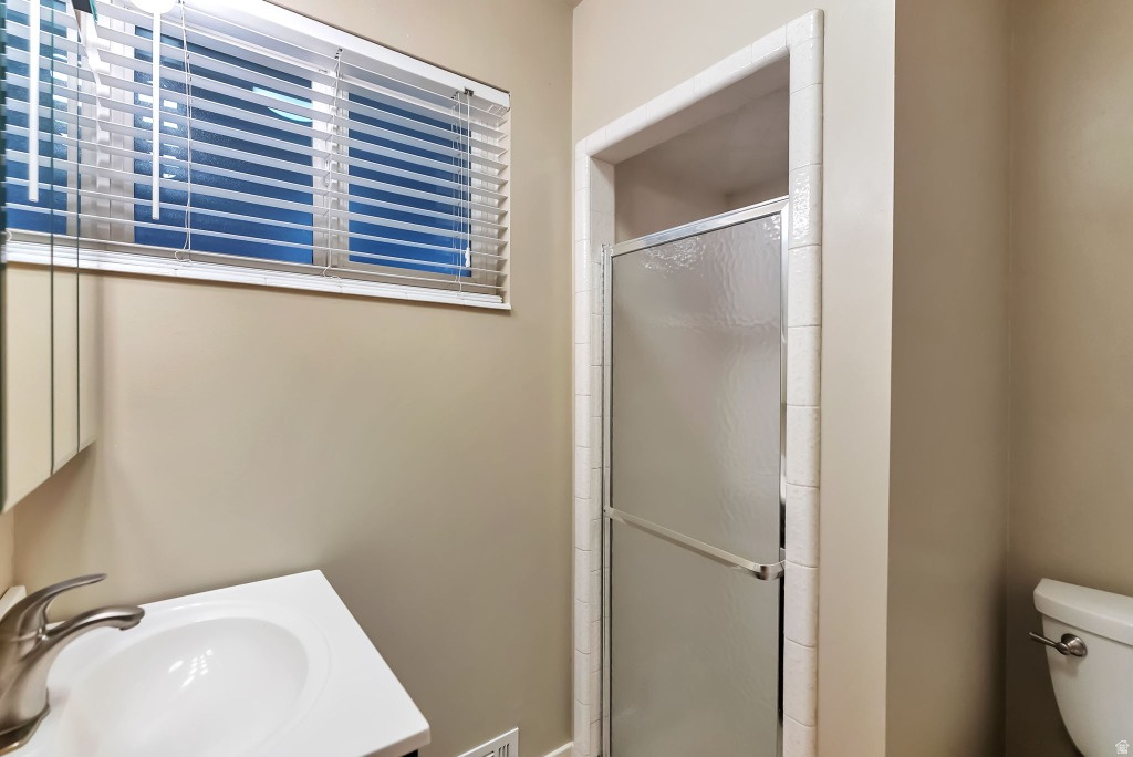 3855 W 2600 N Plain City, UT 84404