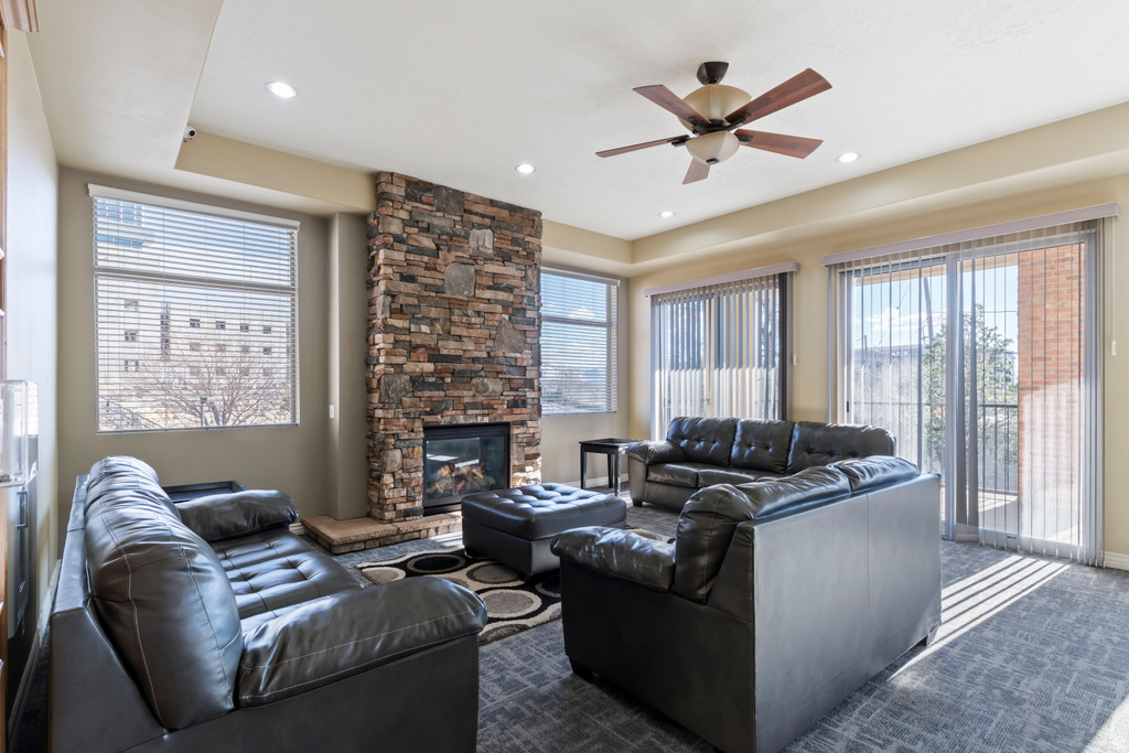 170 W ALBION VILLAGE WAY #202 Sandy, UT 84070