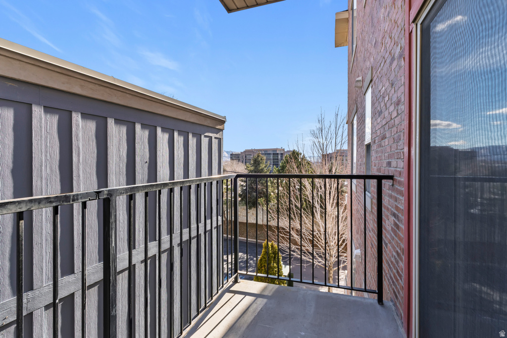 170 W ALBION VILLAGE WAY #202 Sandy, UT 84070