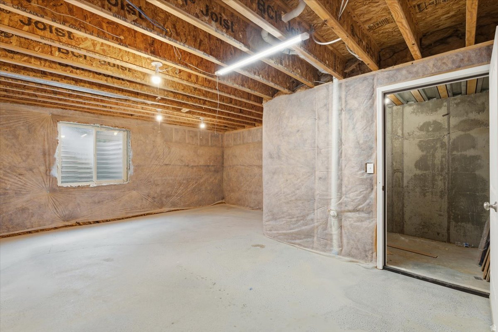 4732 S WEST PARK DR Roy, UT 84067