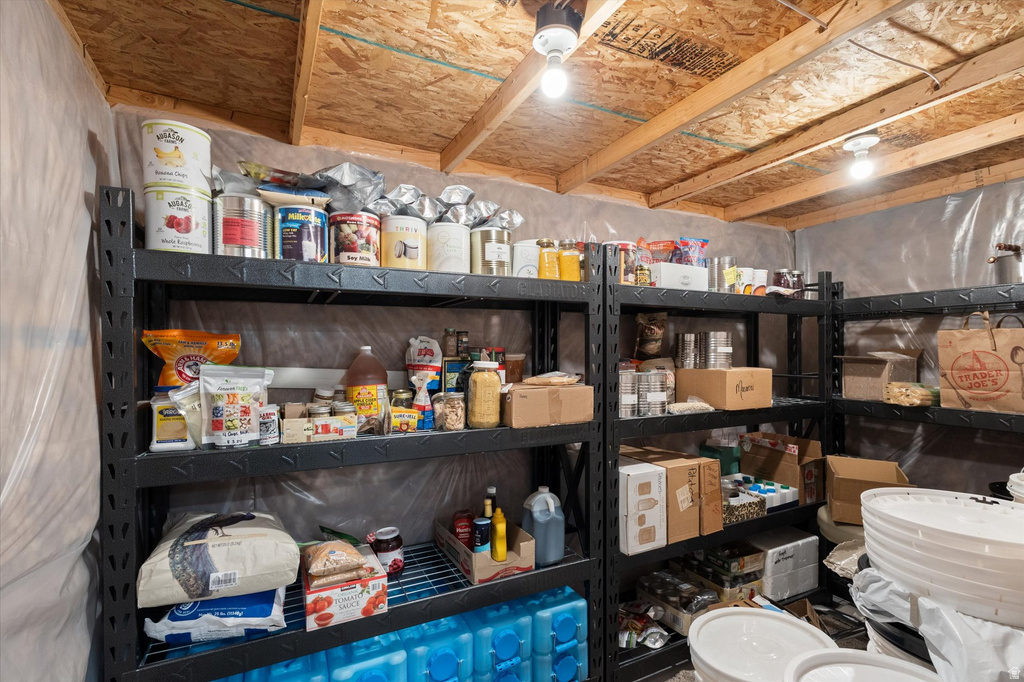 1370 S 13 W Mona, UT 84645