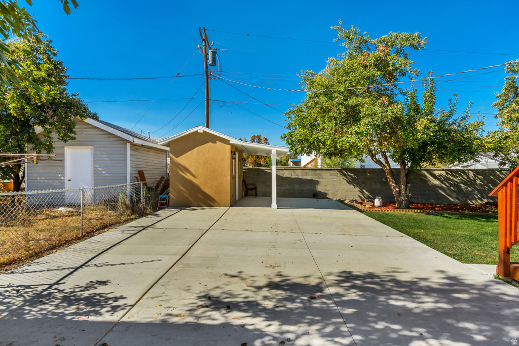 3914 S MANHATTEN DR West Valley City, UT 84120