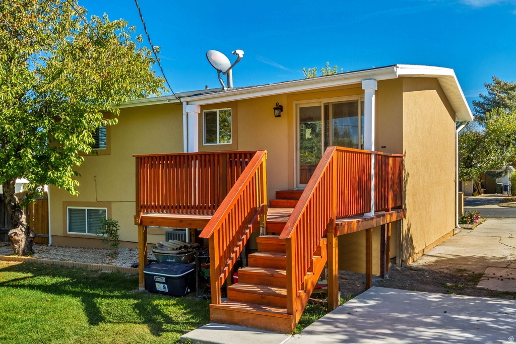 3914 S MANHATTEN DR West Valley City, UT 84120