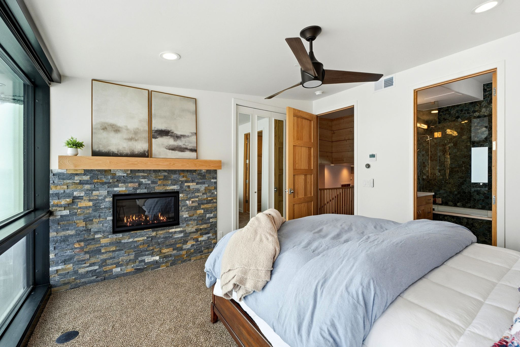 8526 E OVERLOOK DR Eden, UT 84310