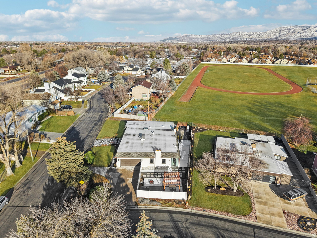 1475 E LAKEWOOD DR Holladay, UT 84117