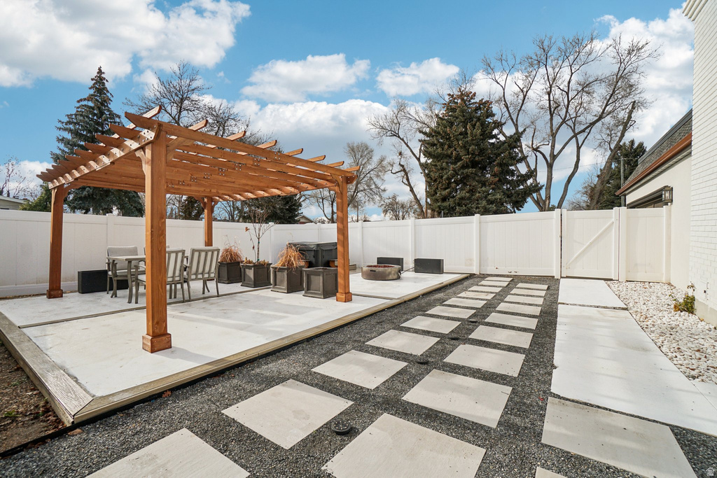 1475 E LAKEWOOD DR Holladay, UT 84117