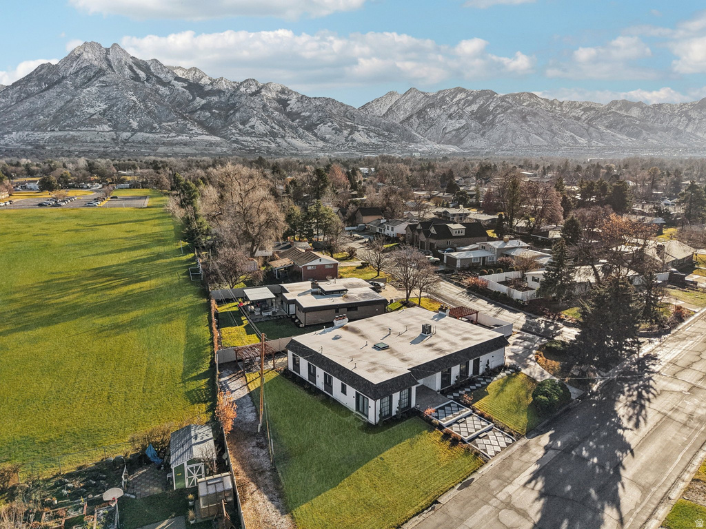 1475 E LAKEWOOD DR Holladay, UT 84117