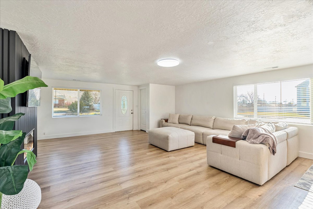 1977 N 1300 W Pleasant Grove, UT 84062