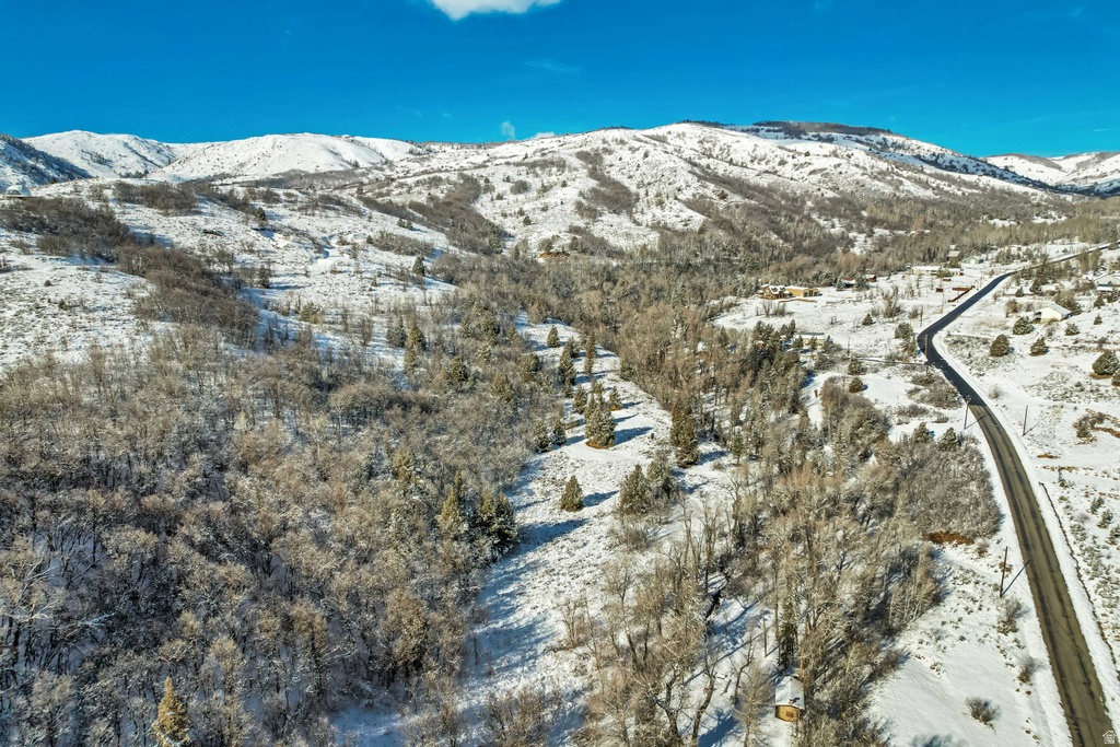 2727  EVERGREEN DR Huntsville, UT 84317