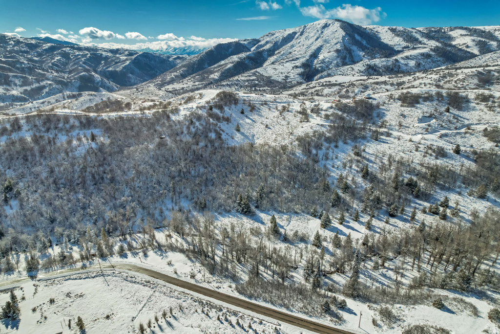 2727  EVERGREEN DR Huntsville, UT 84317