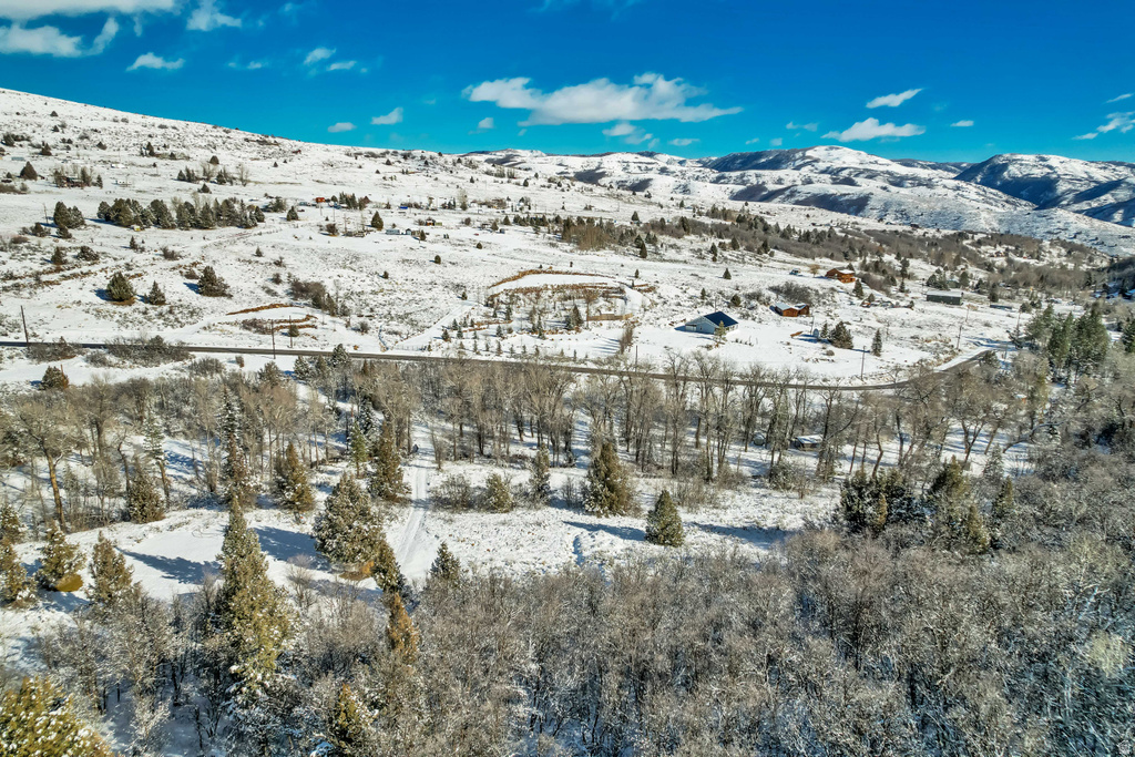 2727  EVERGREEN DR Huntsville, UT 84317