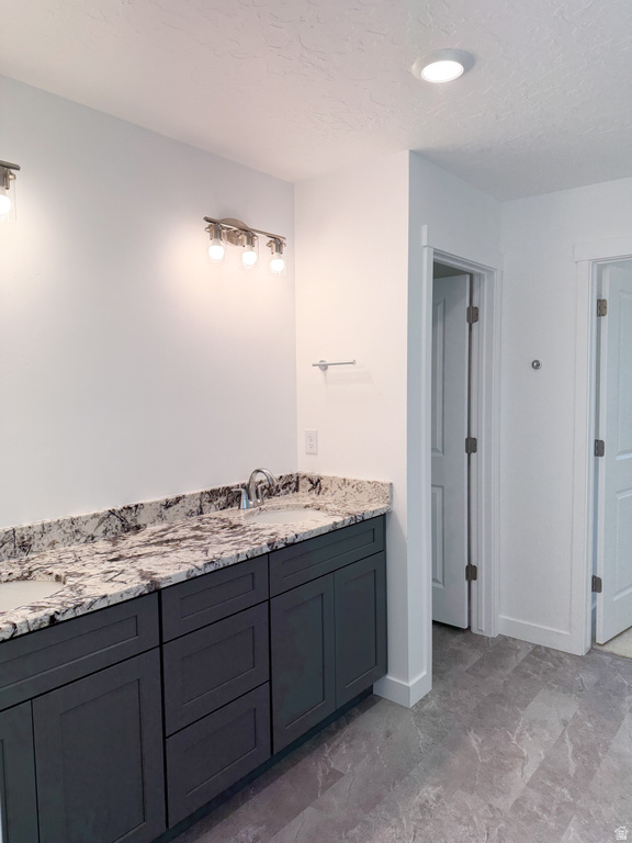 7633 S OAK HALLOW #323 West Jordan, UT 84081