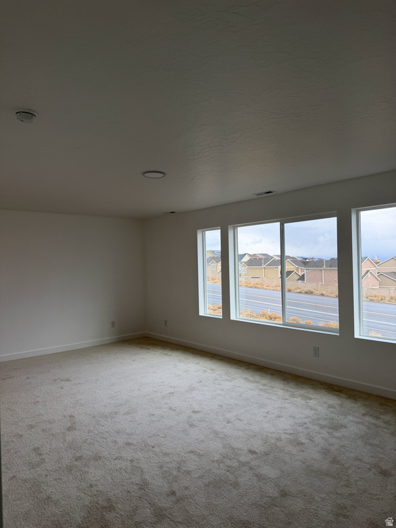 7633 S OAK HALLOW #323 West Jordan, UT 84081