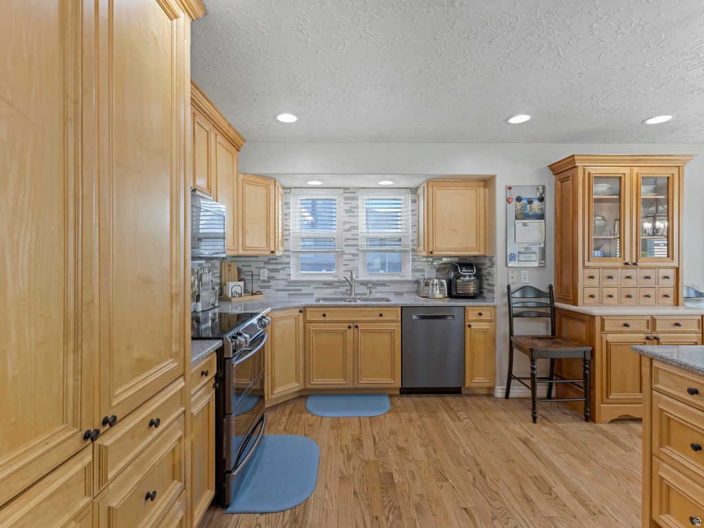 1137 W 2500 S Syracuse, UT 84075