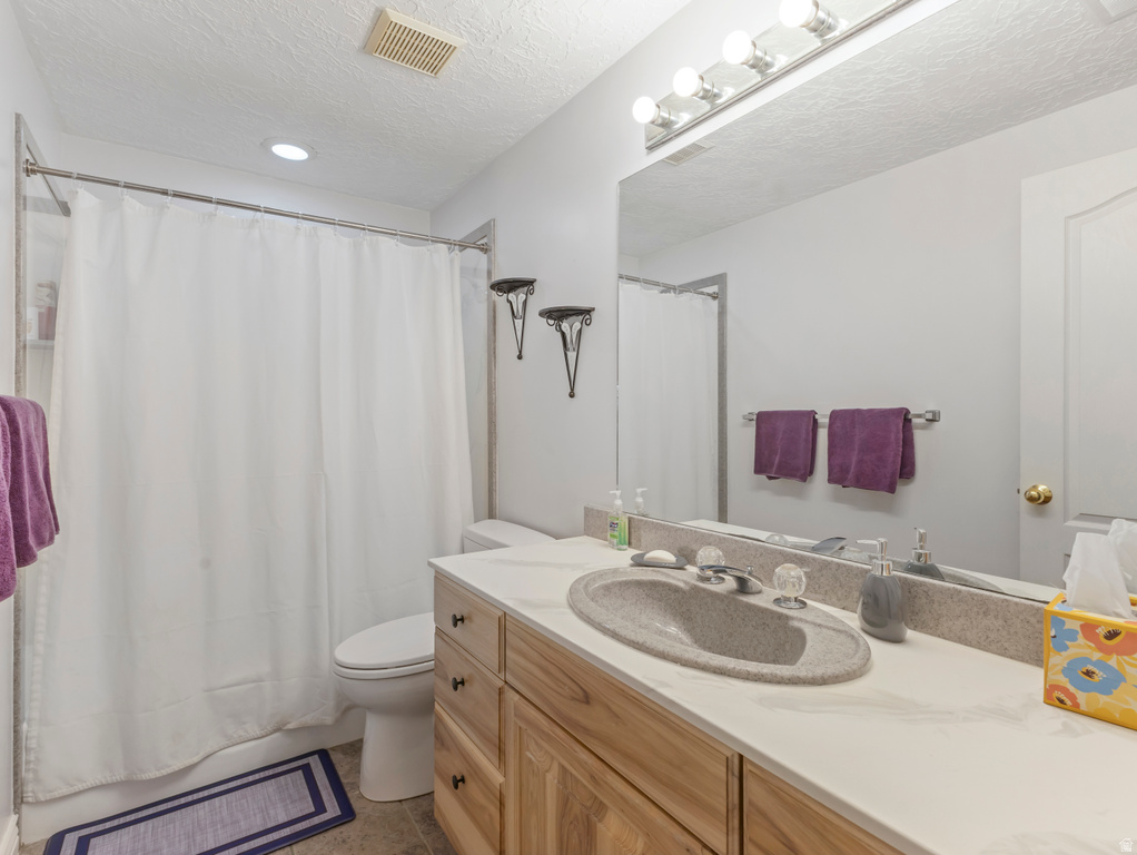 1137 W 2500 S Syracuse, UT 84075