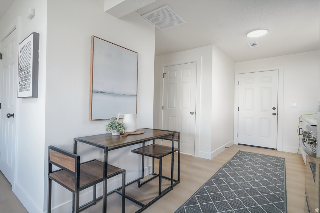 1563 W INDIANA AVE Salt Lake City, UT 84104