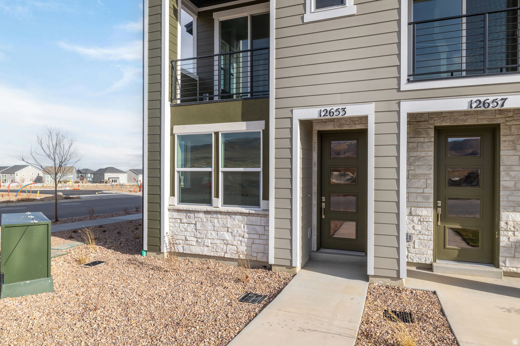 12653 S DANSIE OAKS DR #301 Herriman, UT 84096