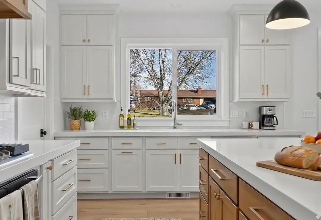 890 N WHIPPLE DR Lehi, UT 84043