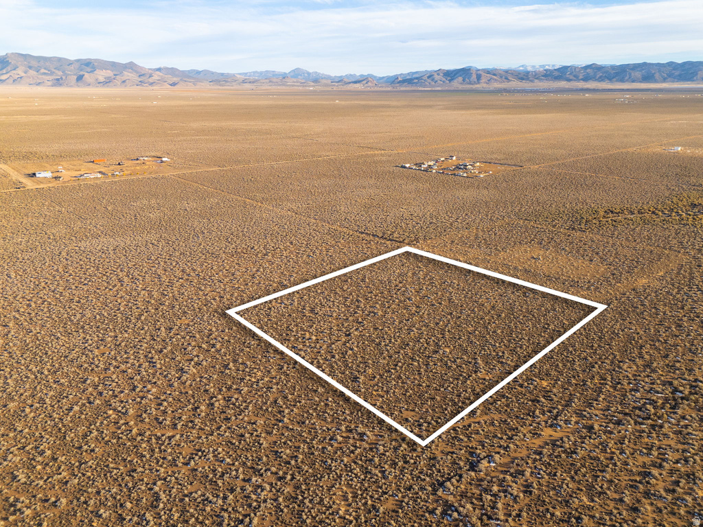 1427 E 950 N Beryl, UT 84714