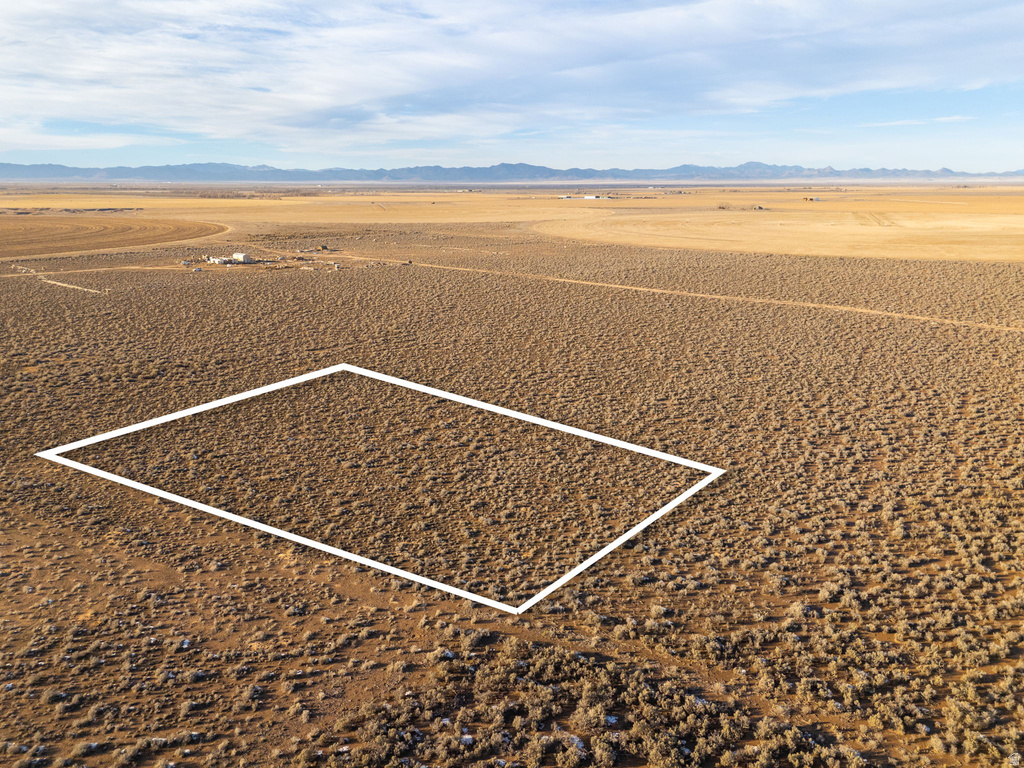 1427 E 950 N Beryl, UT 84714