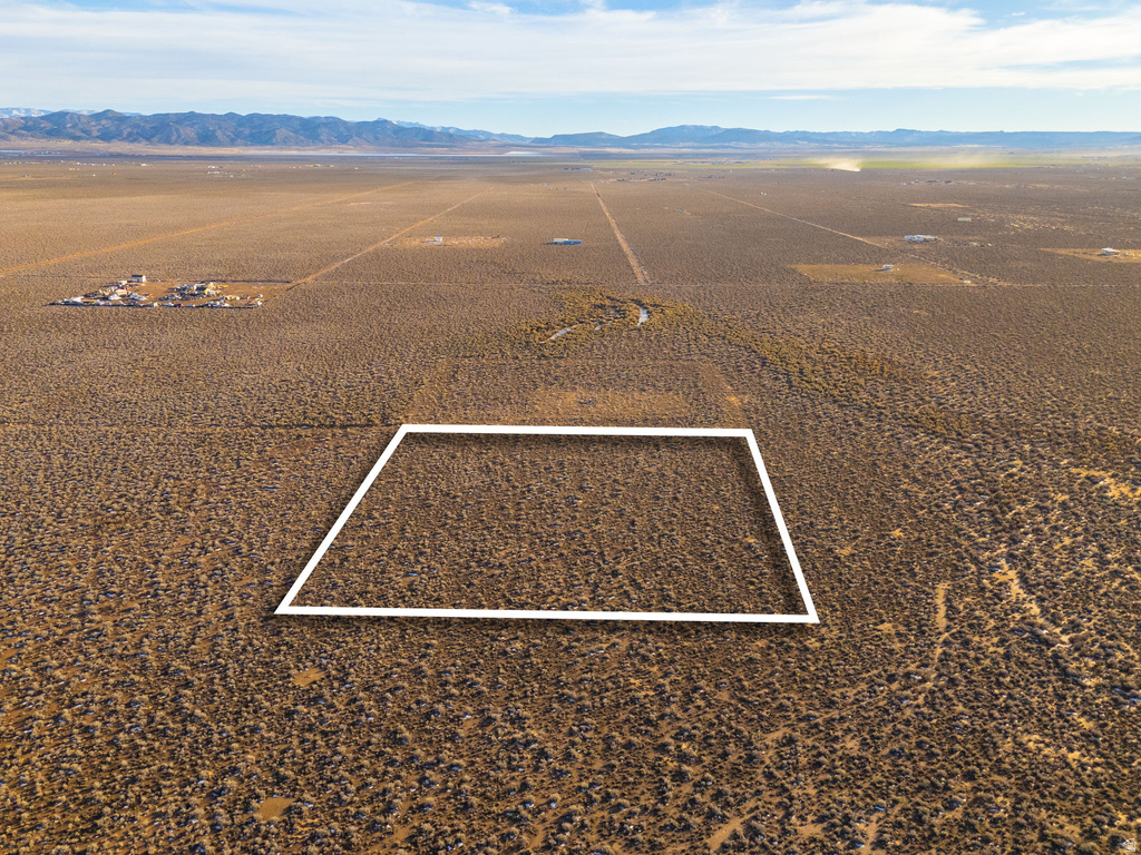 1427 E 950 N Beryl, UT 84714