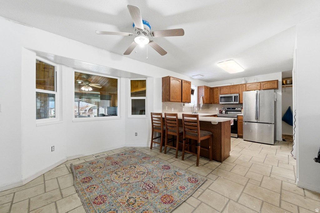 1955 S STONEY MOUNTAIN DR Lake Point, UT 84074