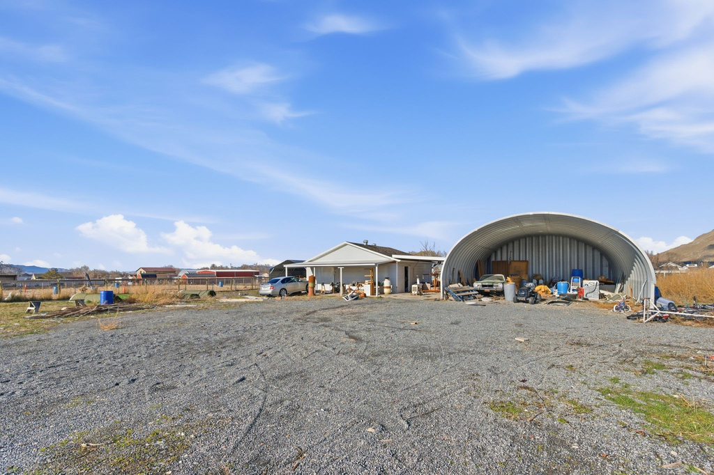 1955 S STONEY MOUNTAIN DR Lake Point, UT 84074