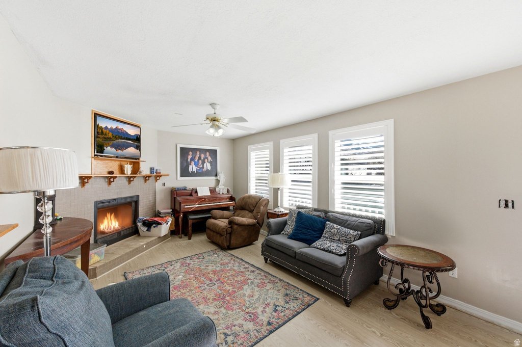 1955 S STONEY MOUNTAIN DR Lake Point, UT 84074