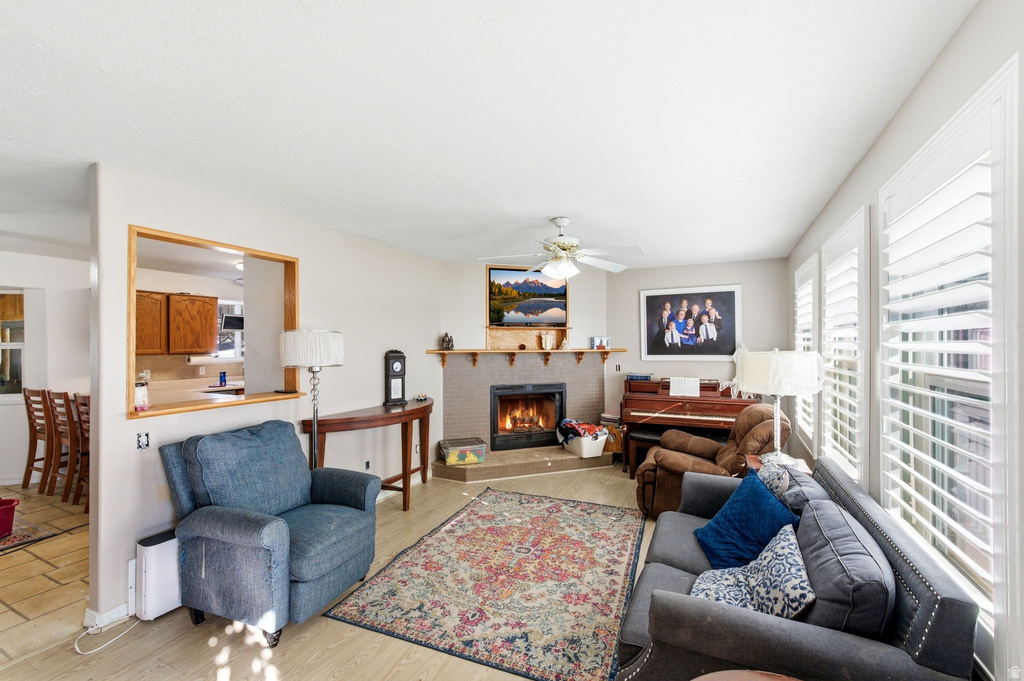 1955 S STONEY MOUNTAIN DR Lake Point, UT 84074