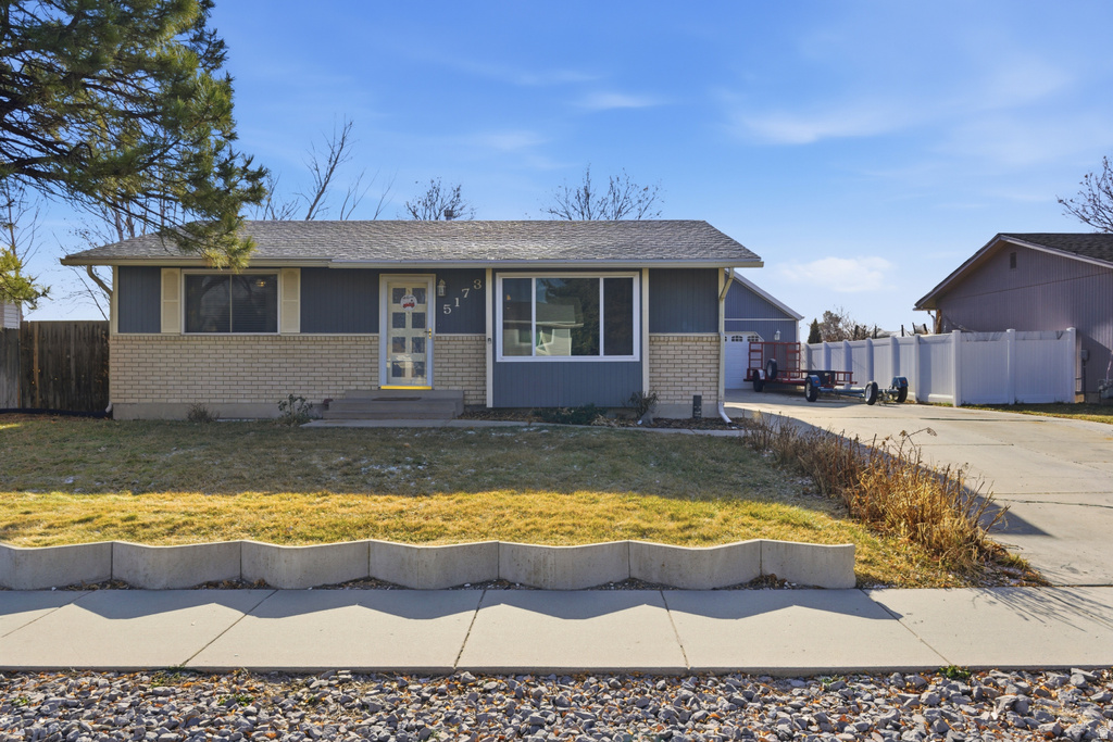 5173 W HIGHWOOD DR Kearns, UT 84118