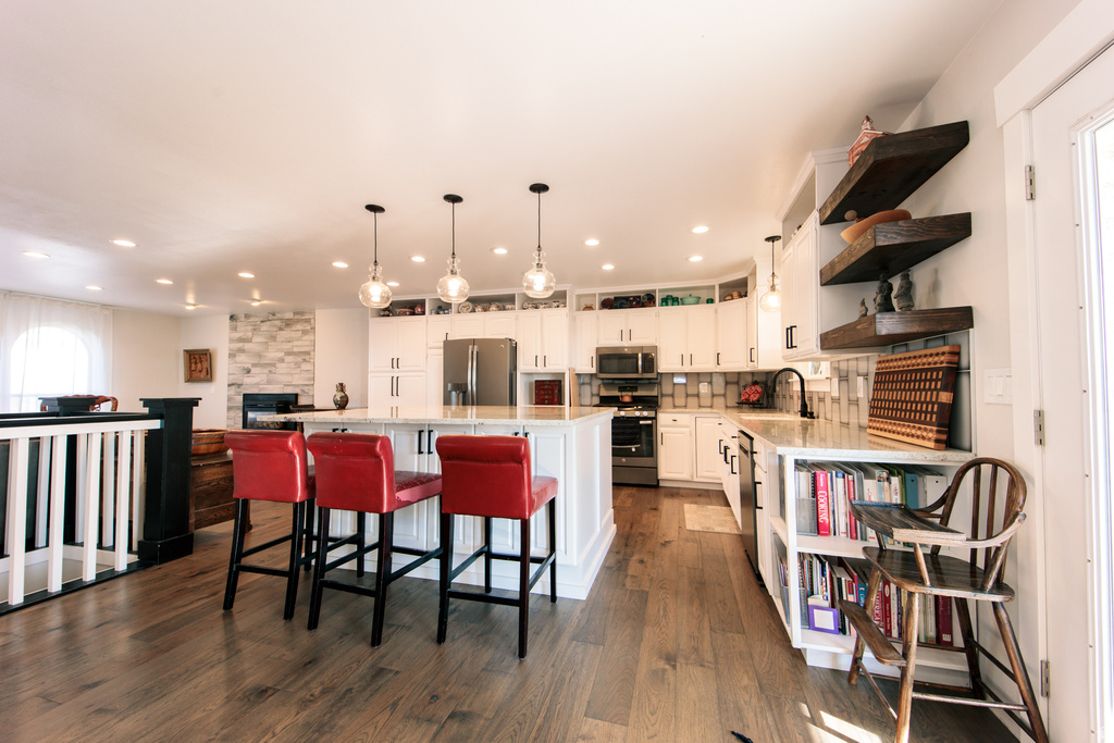 935 W 360 RES Orem, UT 84058