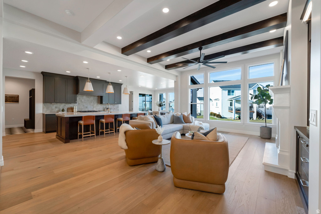 52 W 1630 S Lehi, UT 84043