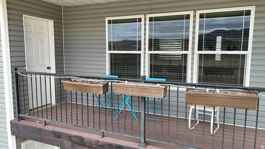 100 MOUNTAIN VIEW DR McCammon, ID 83250