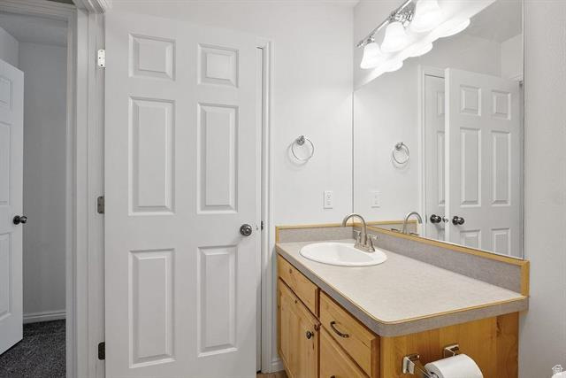 100 MOUNTAIN VIEW DR McCammon, ID 83250