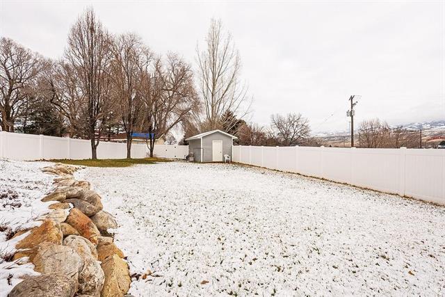 100 MOUNTAIN VIEW DR McCammon, ID 83250