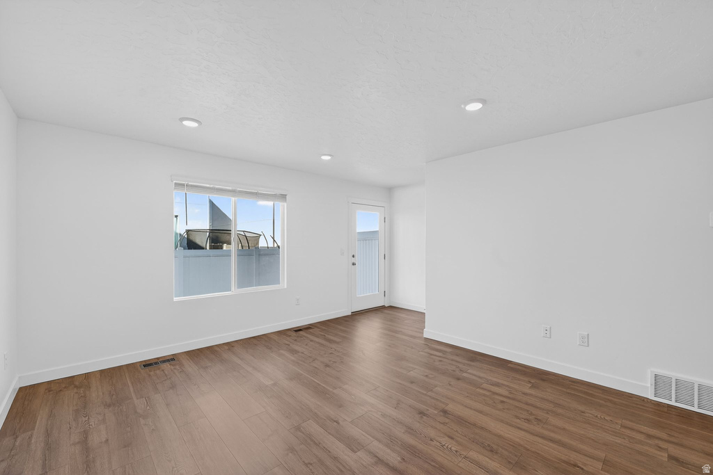 1154 E TRIDENT DR Saratoga Springs, UT 84045