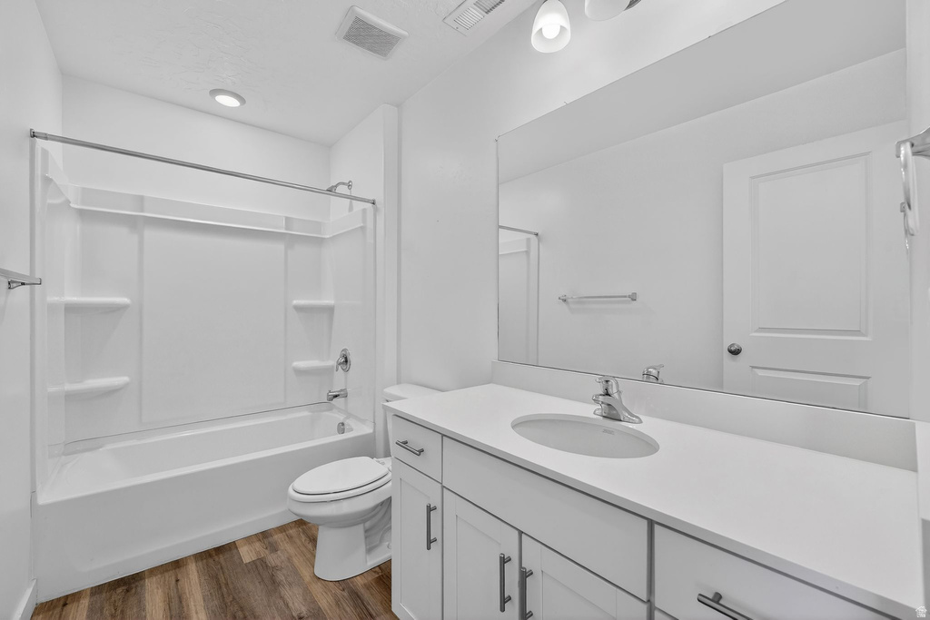 1154 E TRIDENT DR Saratoga Springs, UT 84045