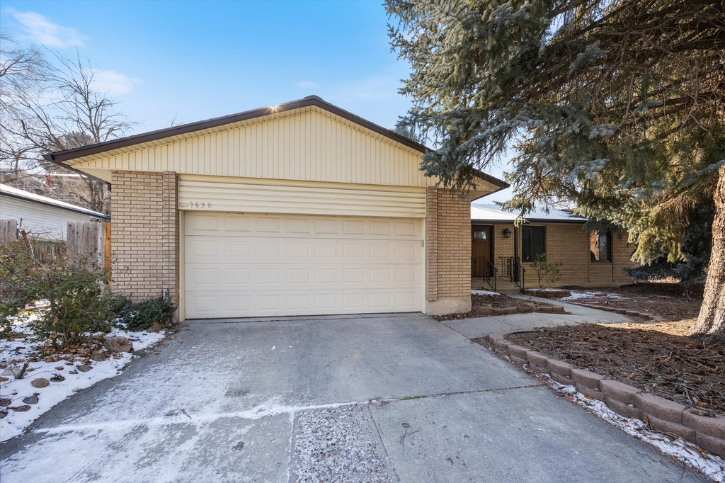 1630 E PLATA WAY Sandy, UT 84093